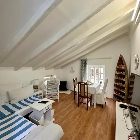 Apartment Cozy Beachside Retreat