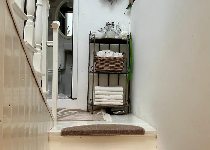 Cozy Beachside Retreat * Izola